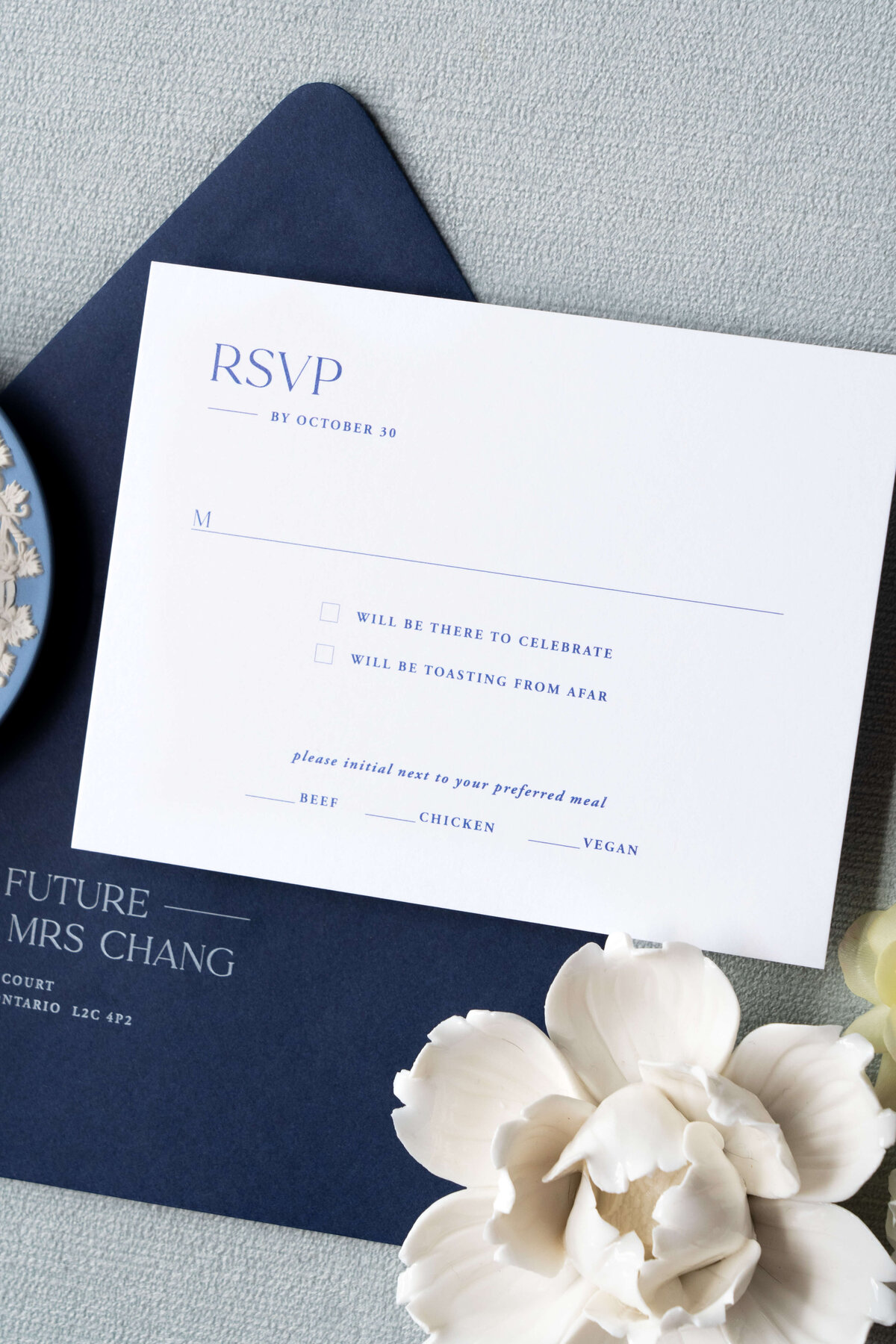 toile-chinoiserie-custom-wedding-invitation-white-navy-blue-rsvp-card