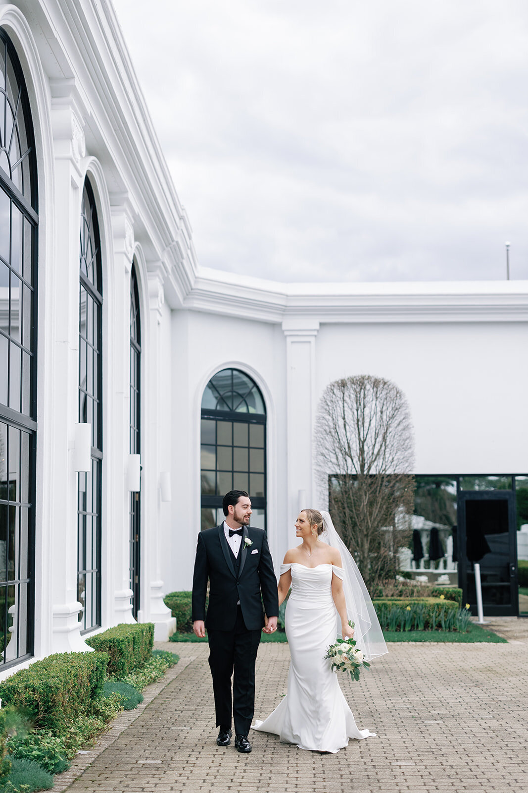Megan and Tony_Sneak Peeks_0014_websize