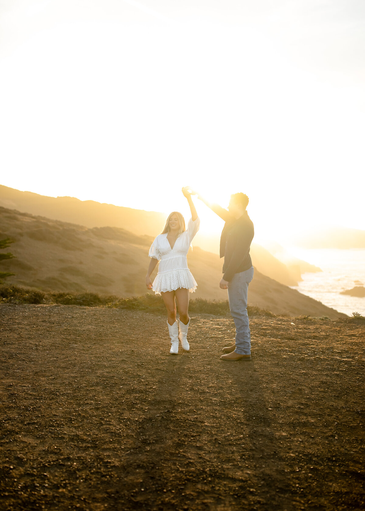 10292022_Julia+JadenEngagements_RodeoBeachCA_AnjaJensenPhotography-102