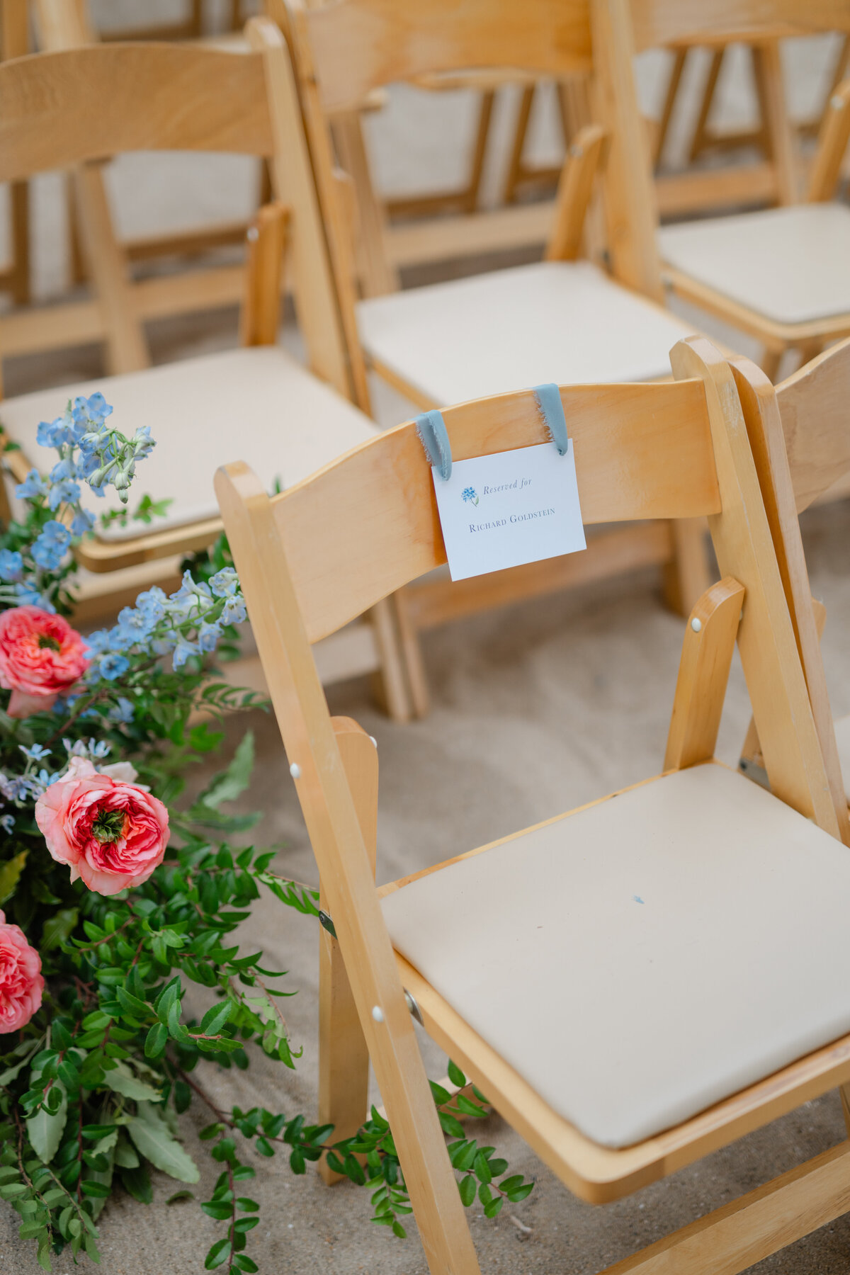 new-england-wedding-ceremony-personalized-seating