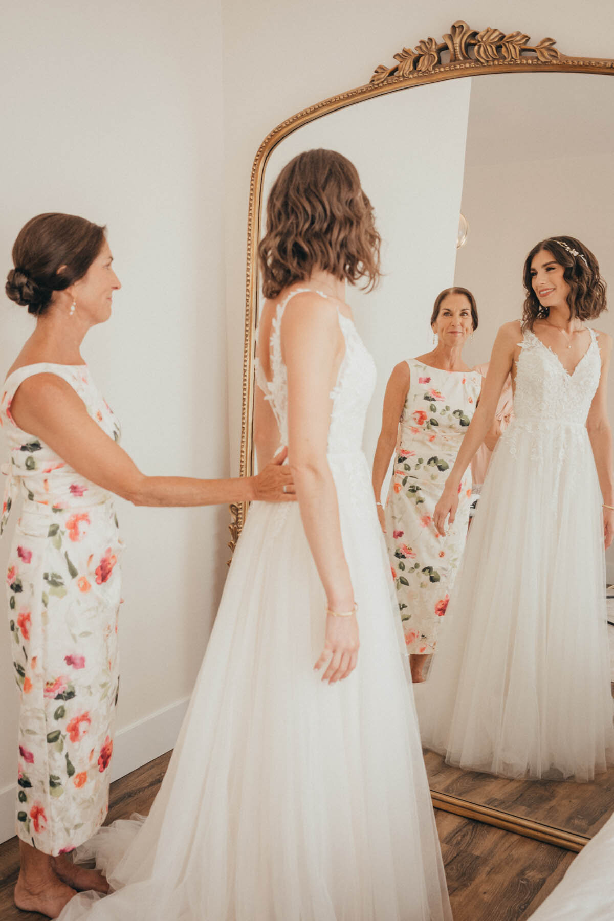 moments-and-mountains-photo-and-film-olympia-lacey-tacoma-wedding-tumwater-JI (127 of 71)