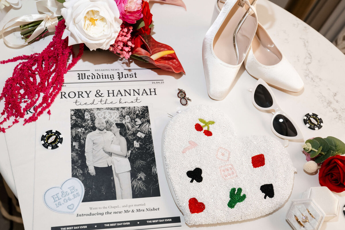 1riskyexposure_hannah-rory_las-vegas-elopement-photography