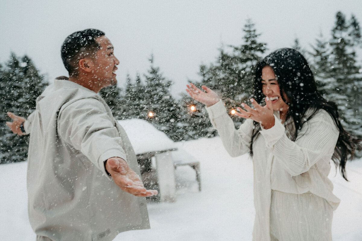 S-R_Winter-Elopement-Quebec-192