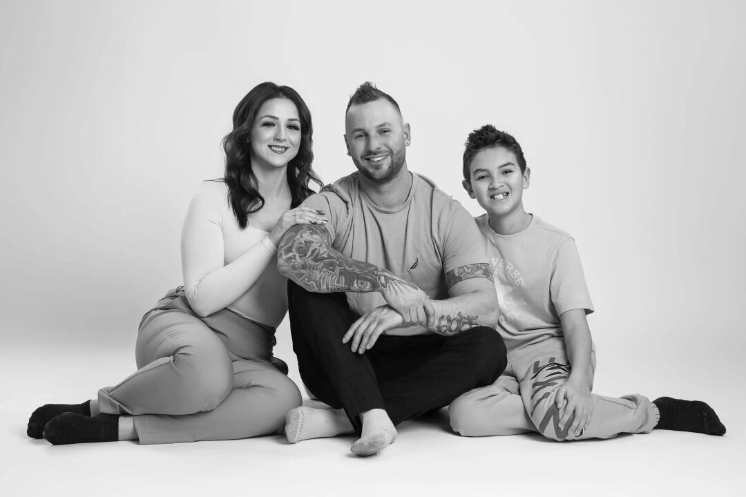 Sherwood Park indoor family photography for small family within extended session