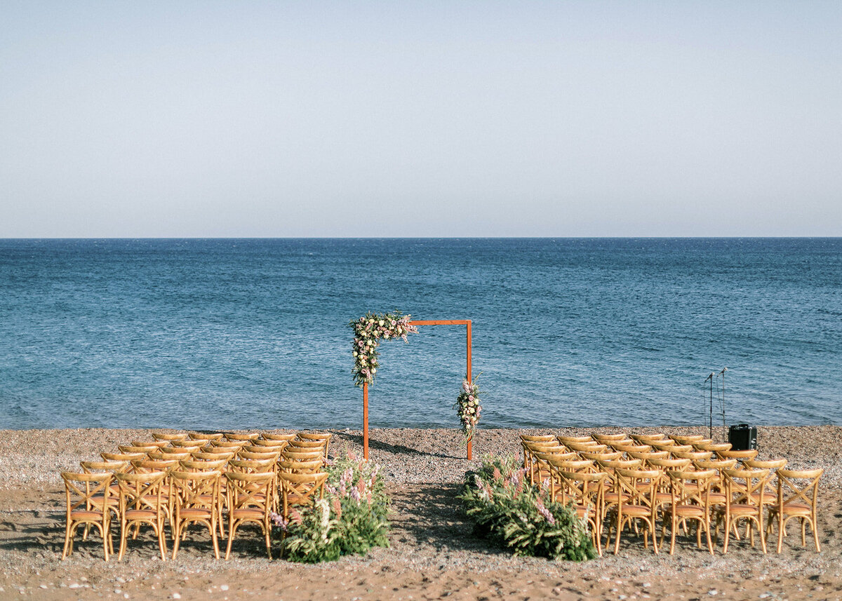 beach wedding with bohemian touches in rhodes greece (28)