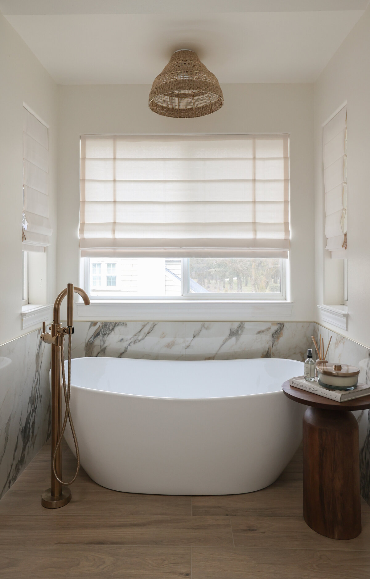 Tub_Front_01
