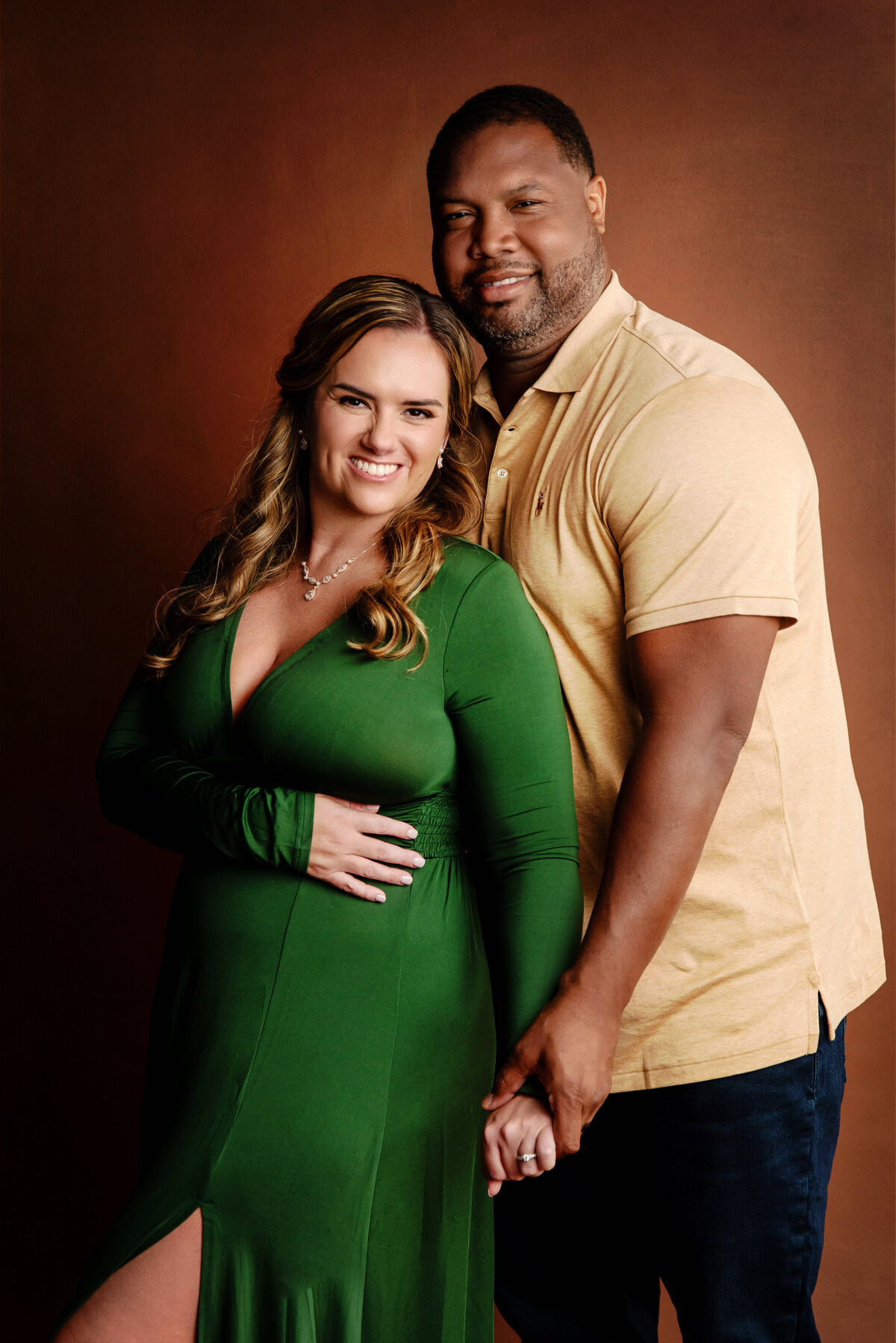 st-louis-family-photographer-picture-of just-mom-in-green-dress-and-dad-in-brown-shirt