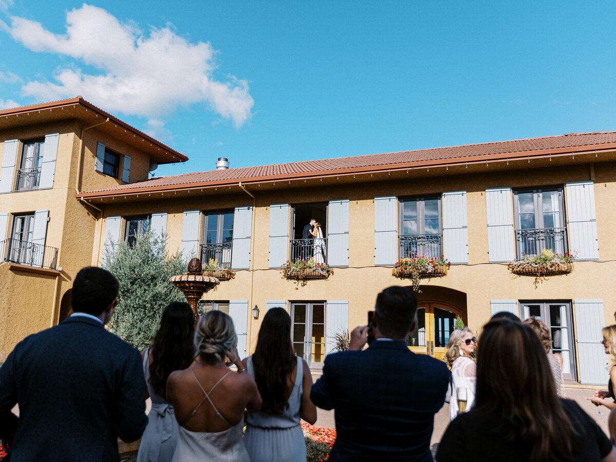 wedding-at-black-walnut-inn-and-vineyard-photography-by-the-tenneys-34
