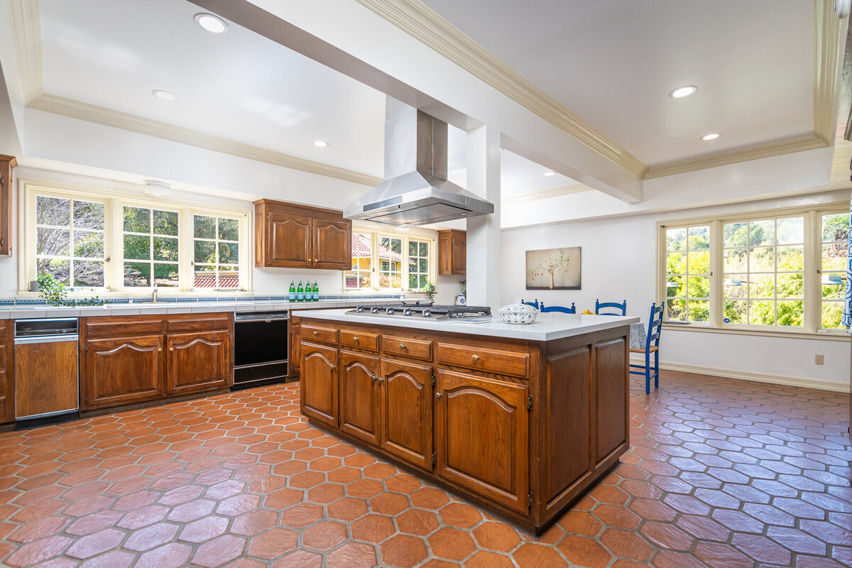 GYP_832 Highland Dr_022_MLS