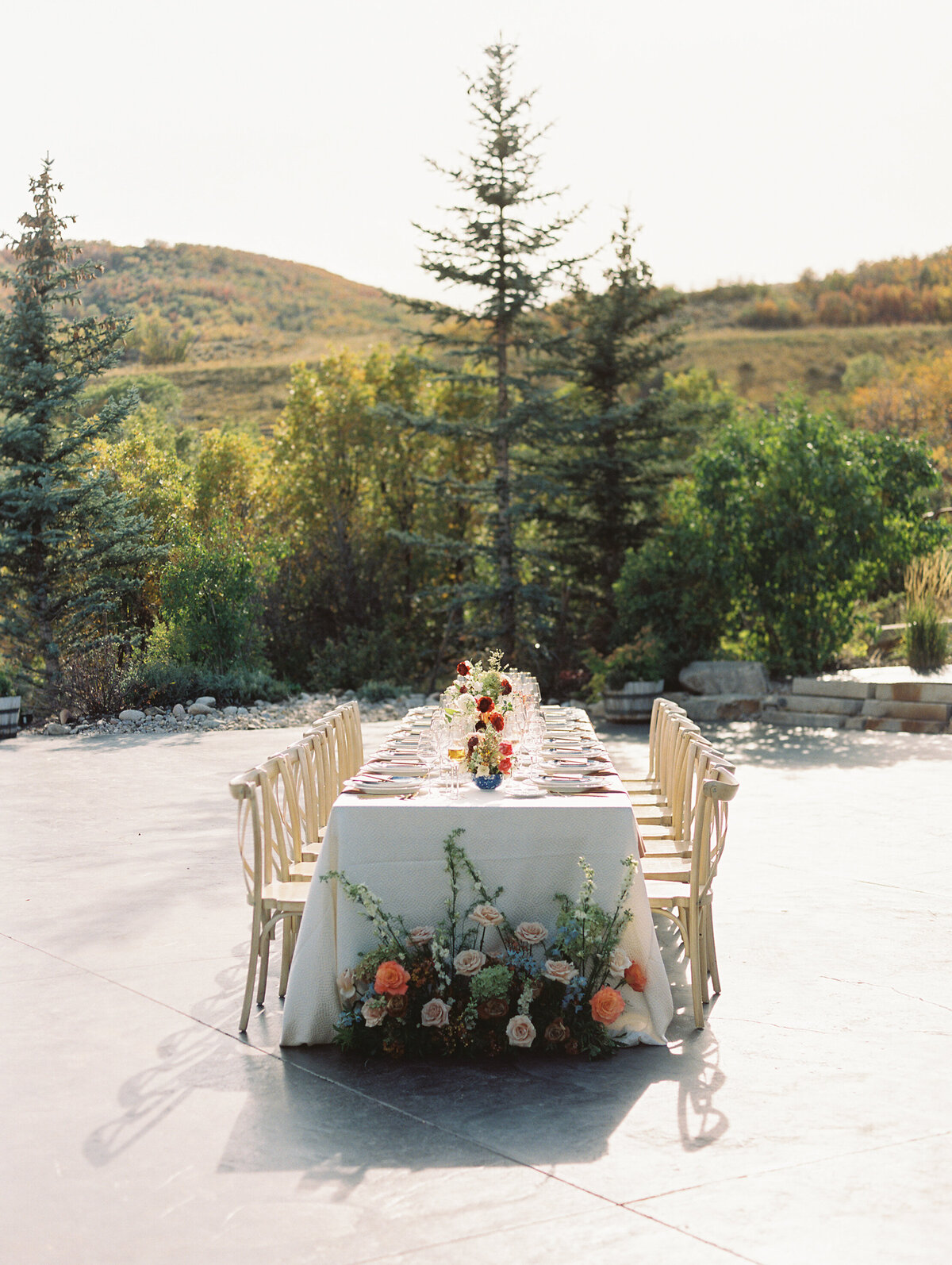 wedding-table-with-floral-accents