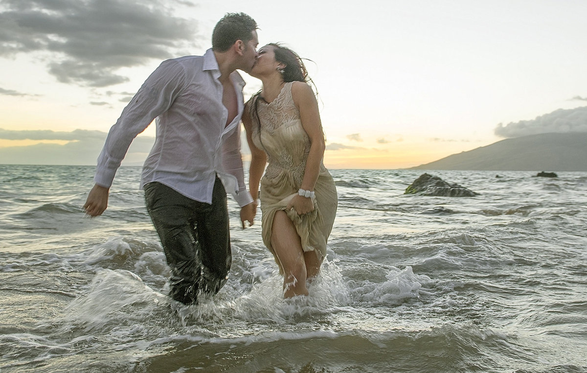 Couples Photography | Engagements | Maui | Kauai | Oahu | Big Island | Waikiki | Wailea | Kaanapali | Kapalua | Honolulu