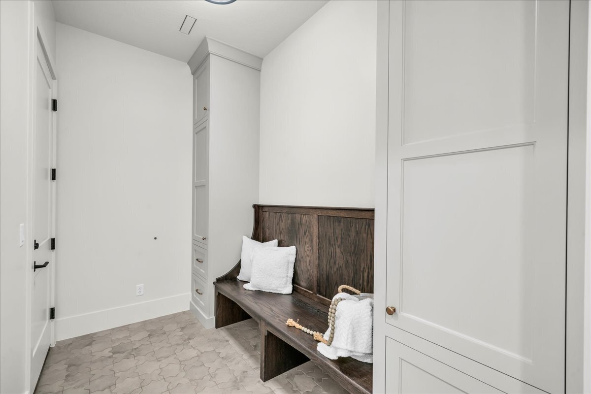 Red Cliffs Temple Lane Mudroom