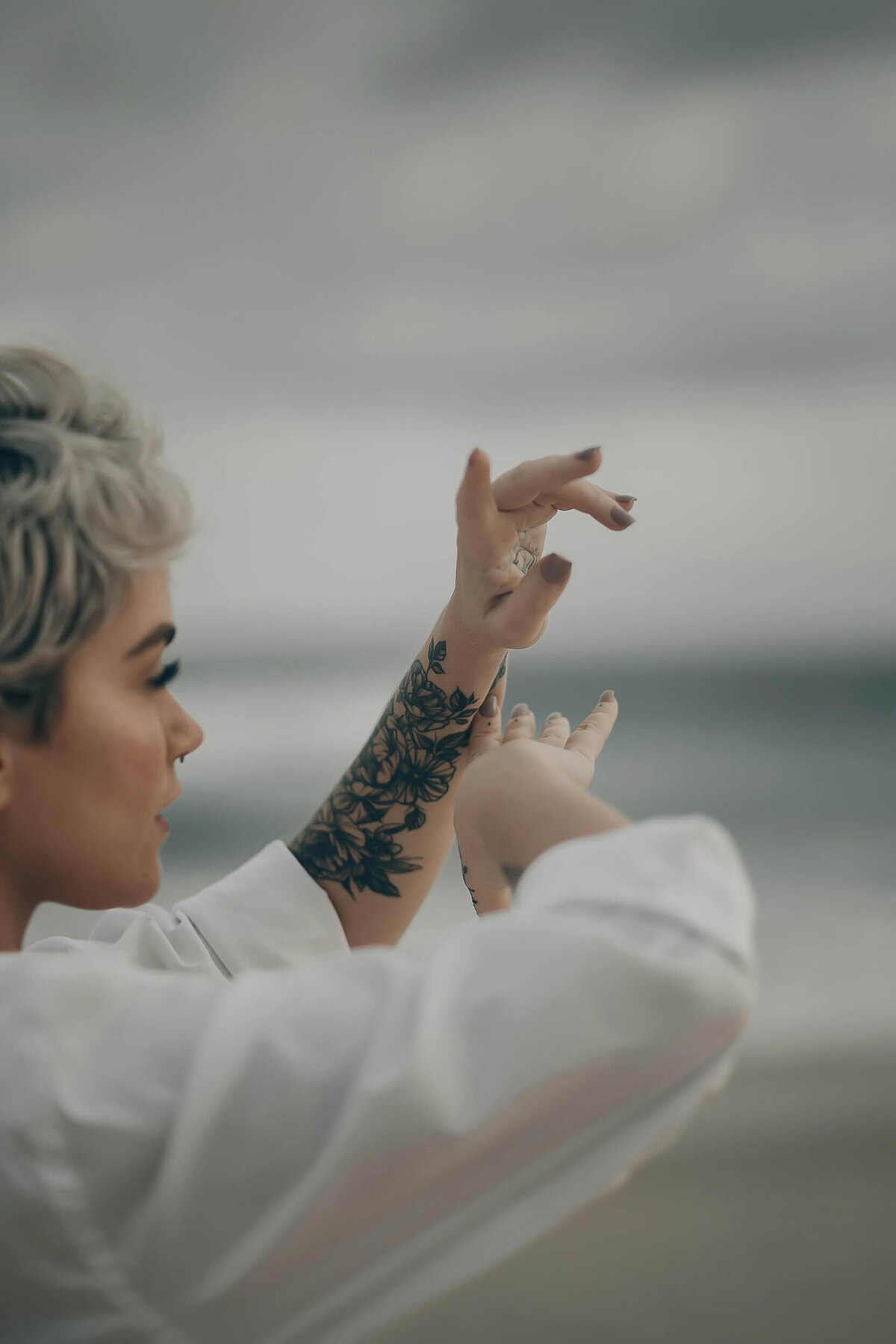 Gloomy-Beach-Woman-Tattoos