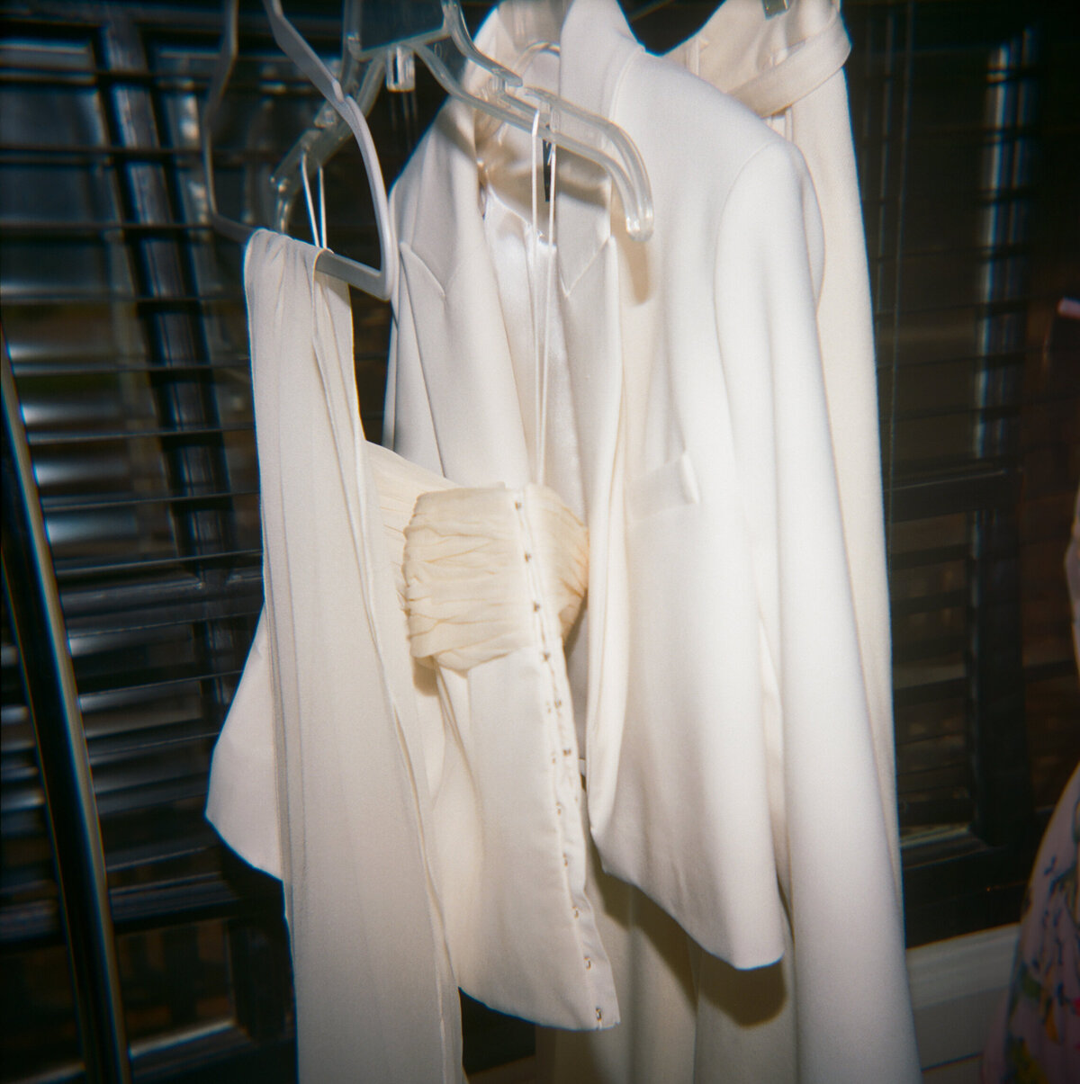 hilary-and-arnaud-getting-ready-kristine-herman-photography-33