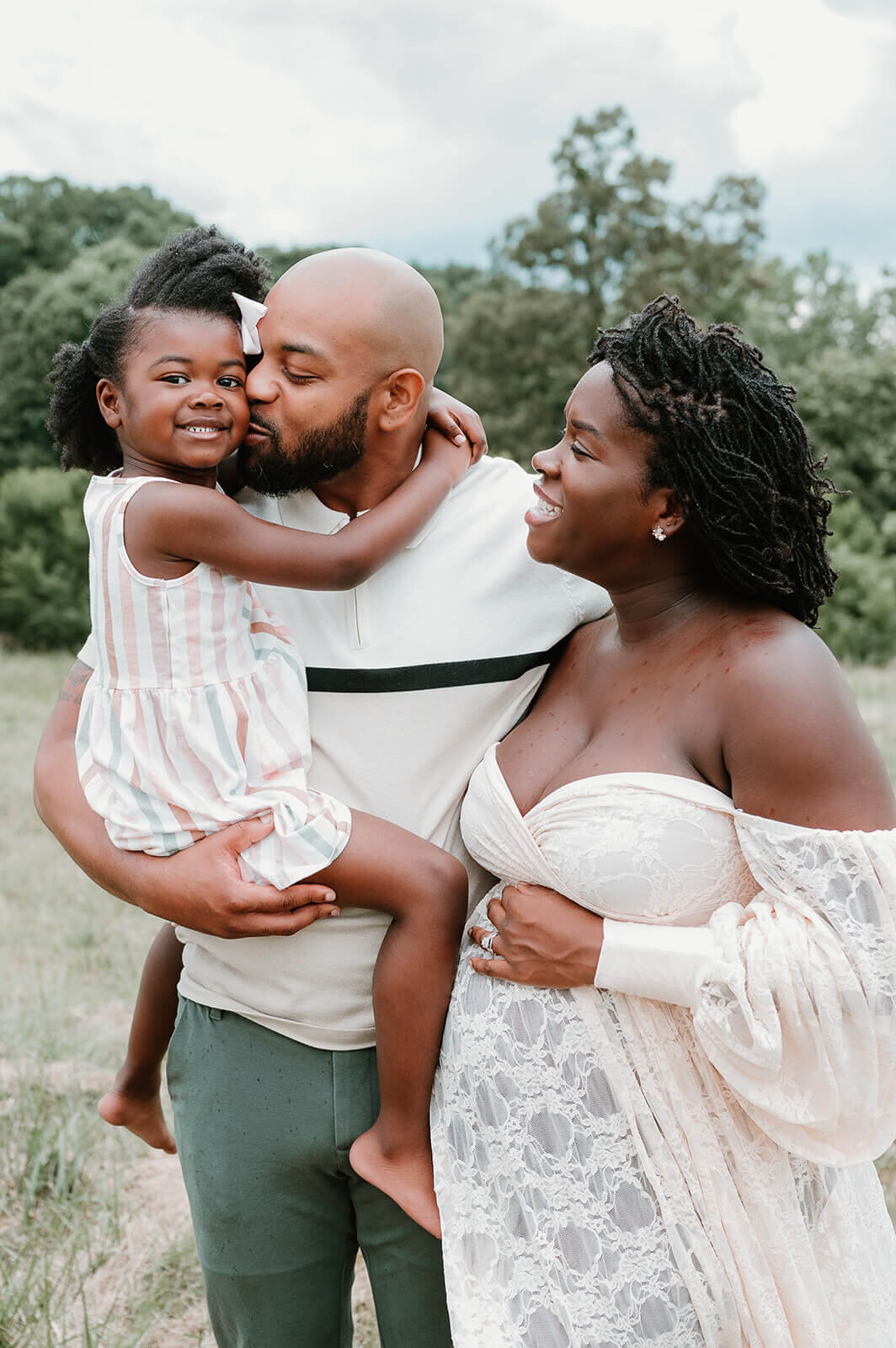family-maternity-session-charlotte-field