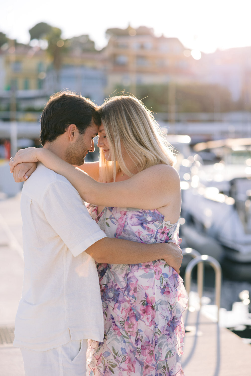 seance-photo-couple-plage-saint-jean-cap-ferrat-photographe-victoria-le-petit10