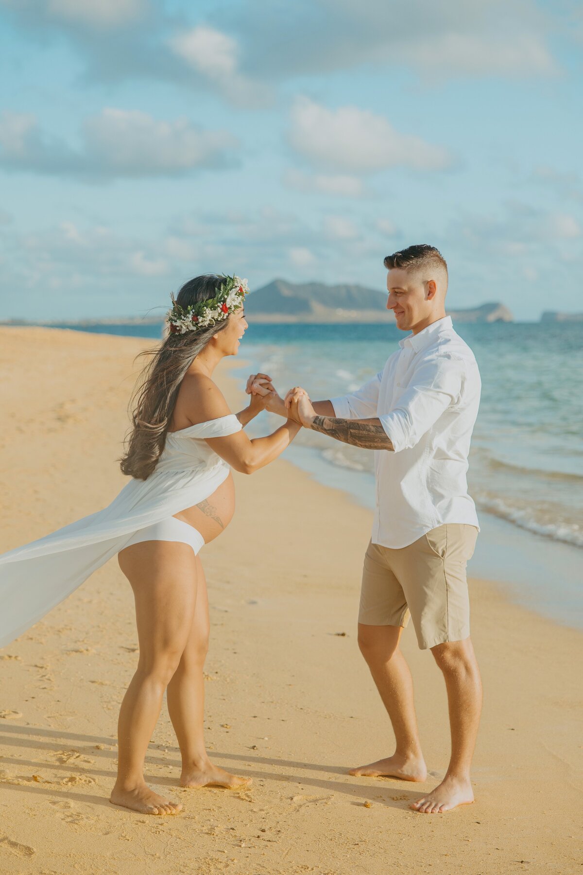 Hawaii maternity photos