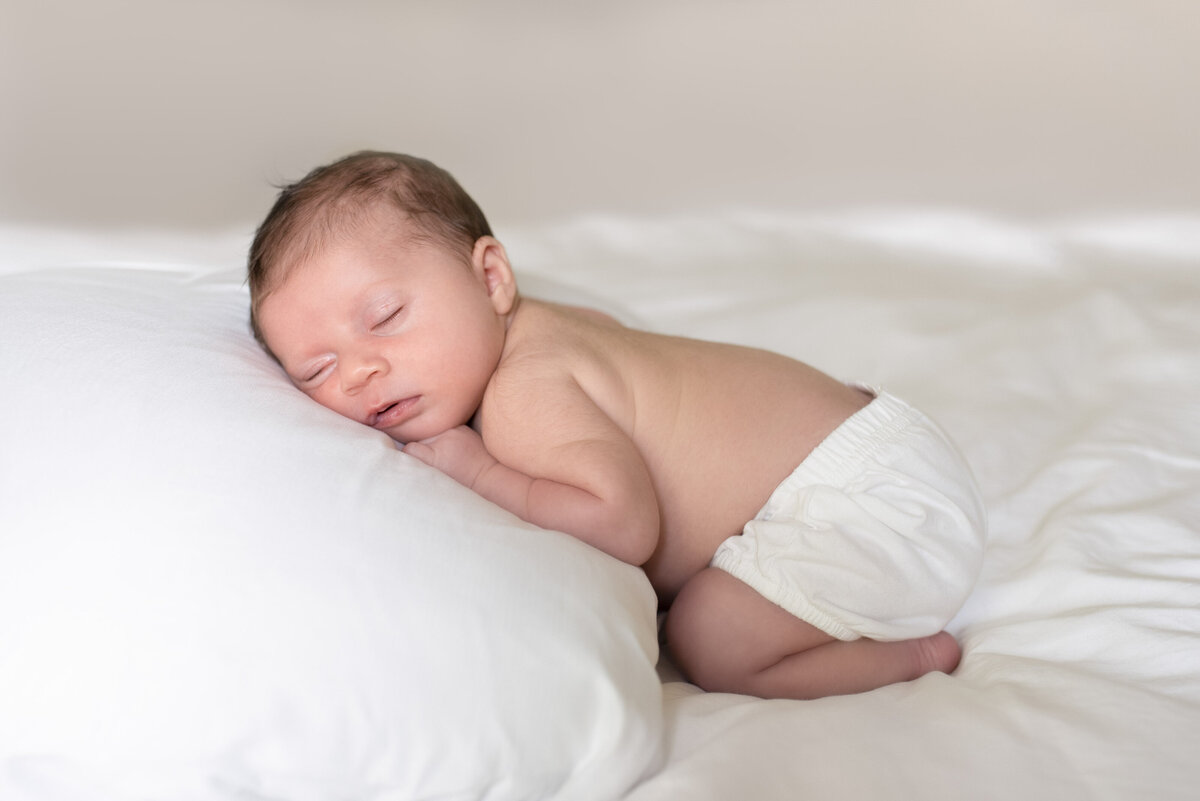 newborn-lifestyle-home-photography-session-rye-new york-westchester-connecticut-photographer_50-3