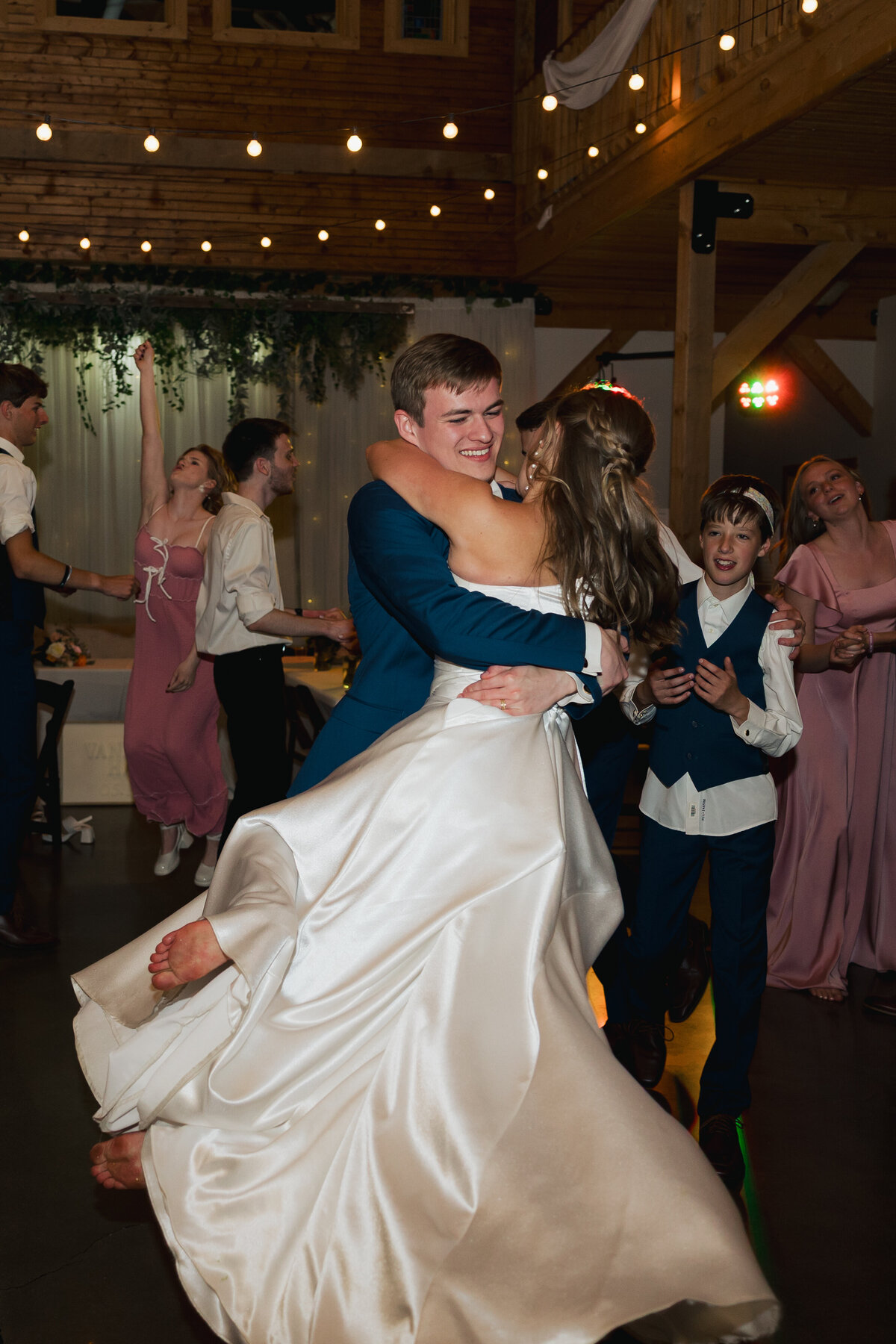 Sydney and Brant's Rustic Midwest Wedding Photography-842