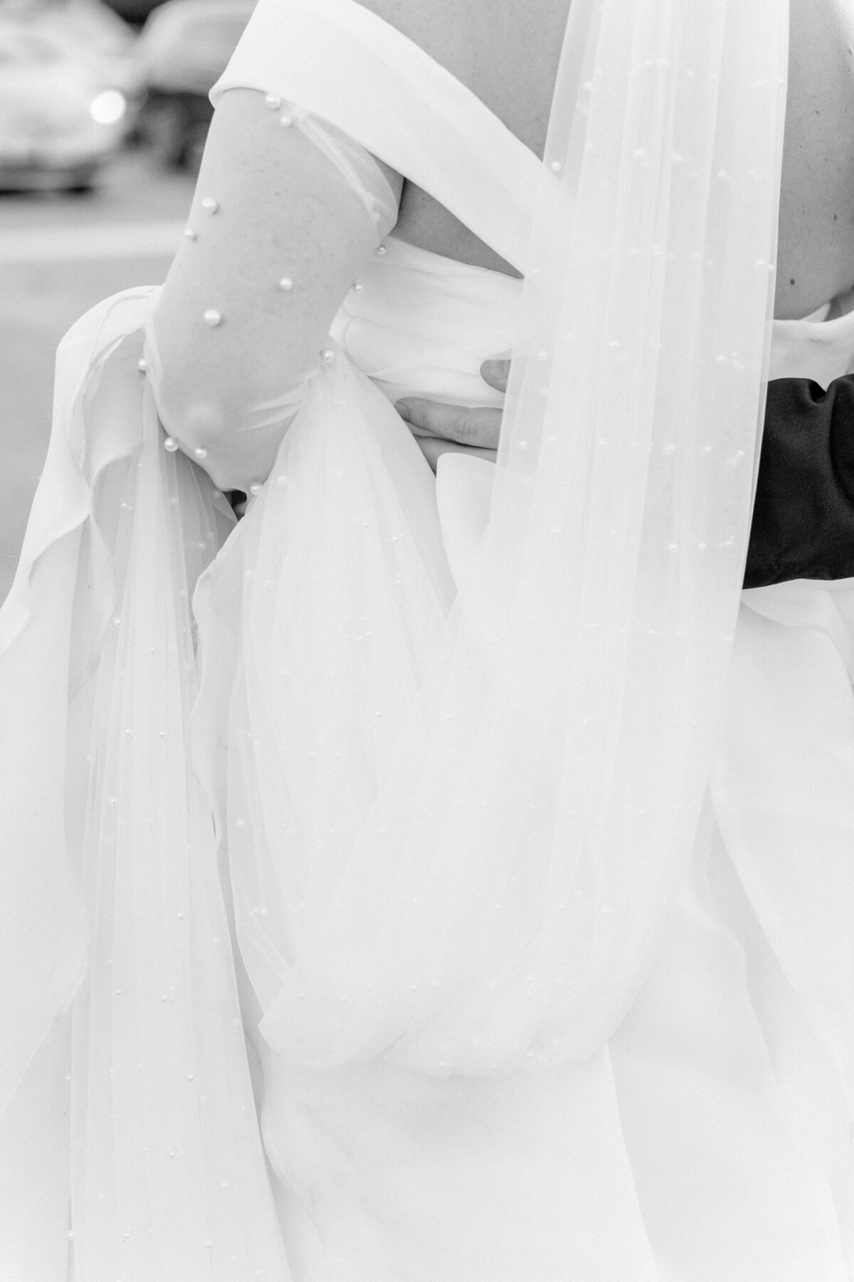 1224 Pascale and Nicolas NAC OBorn Room Wedding Downtown_Ottawa_Photography by Emma
