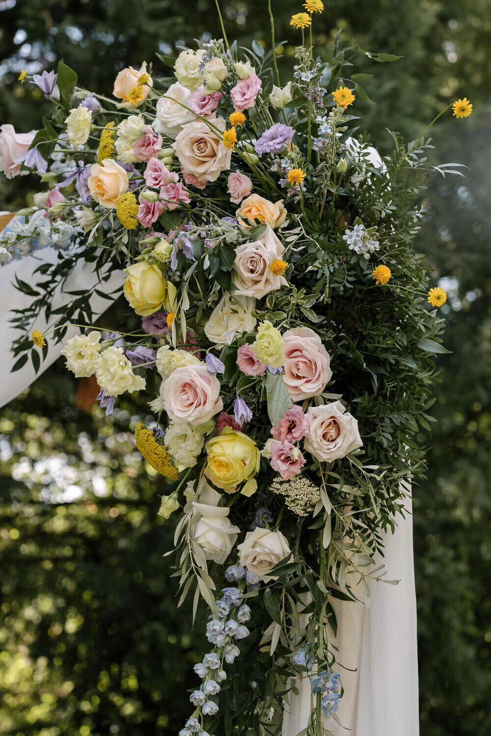 composition-florale-delicate-et-coloree