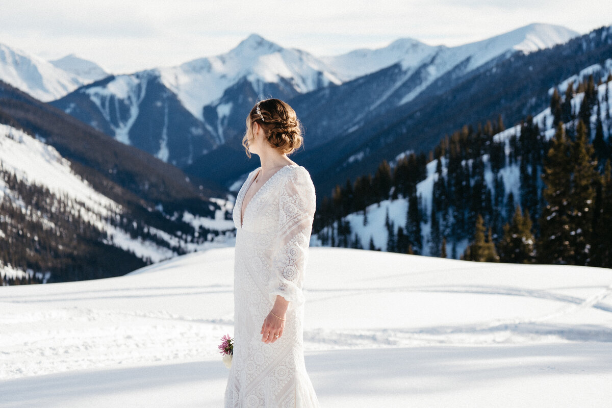 Sam-Murch-Photography-Ouray-Winter-Elopement-with-dog-70