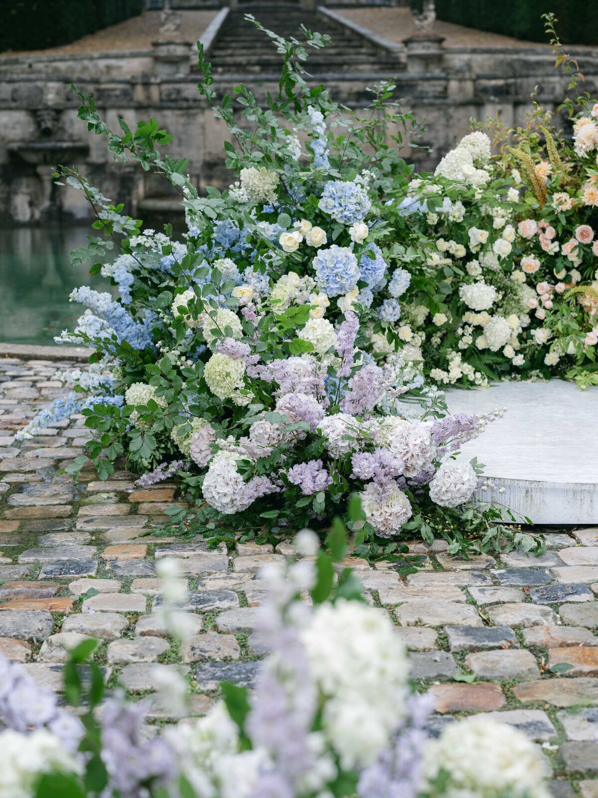 Chateau-de-Villette-wedding-florist-FLORAISON-42