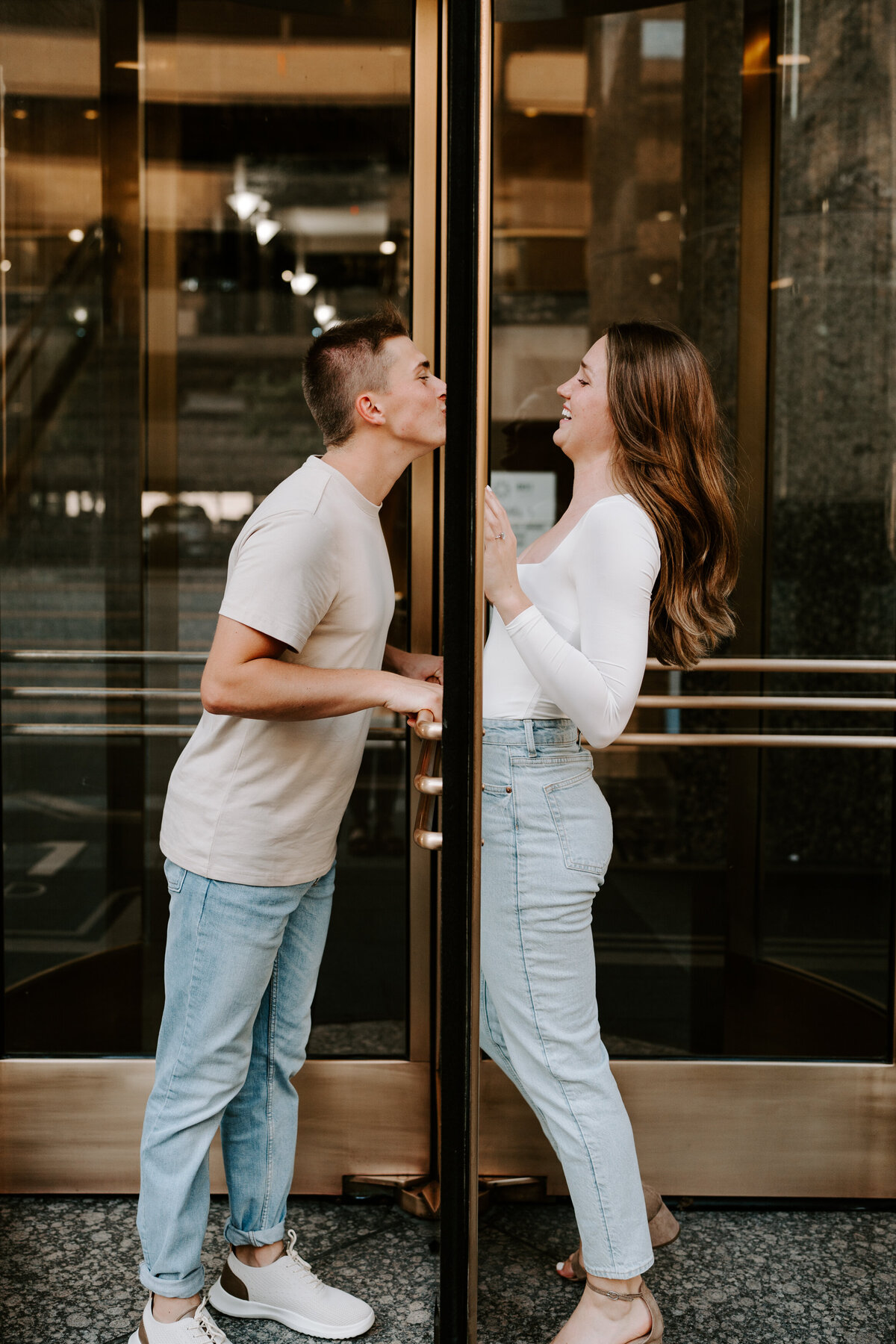 emma-lawson-downtown-des-moines-engagement-21