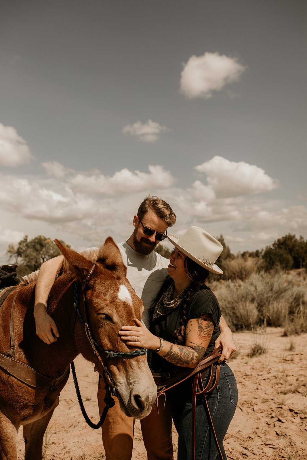 santa-fe-new-mexico-horseback-riding-engagement-photos (30)