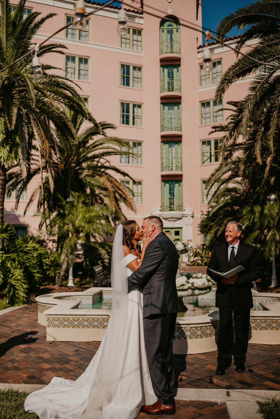 mariah-lacy-photo-the-vinoy-hotel-elope-in-florida-chantilly-chic-celebrations-3