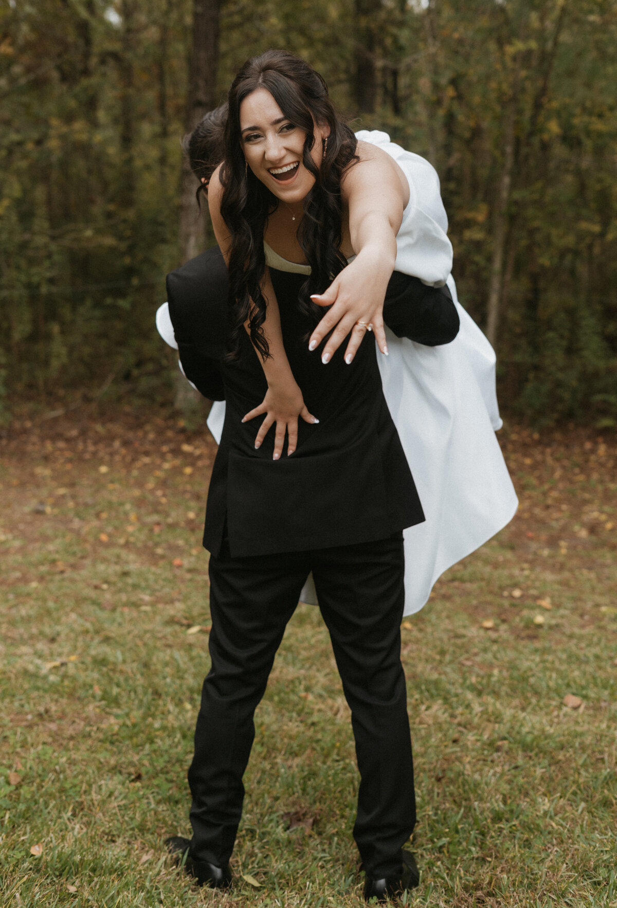 DSC01926B+CWEDDINGCOUPLEPORTRAITSLAFAYETTE