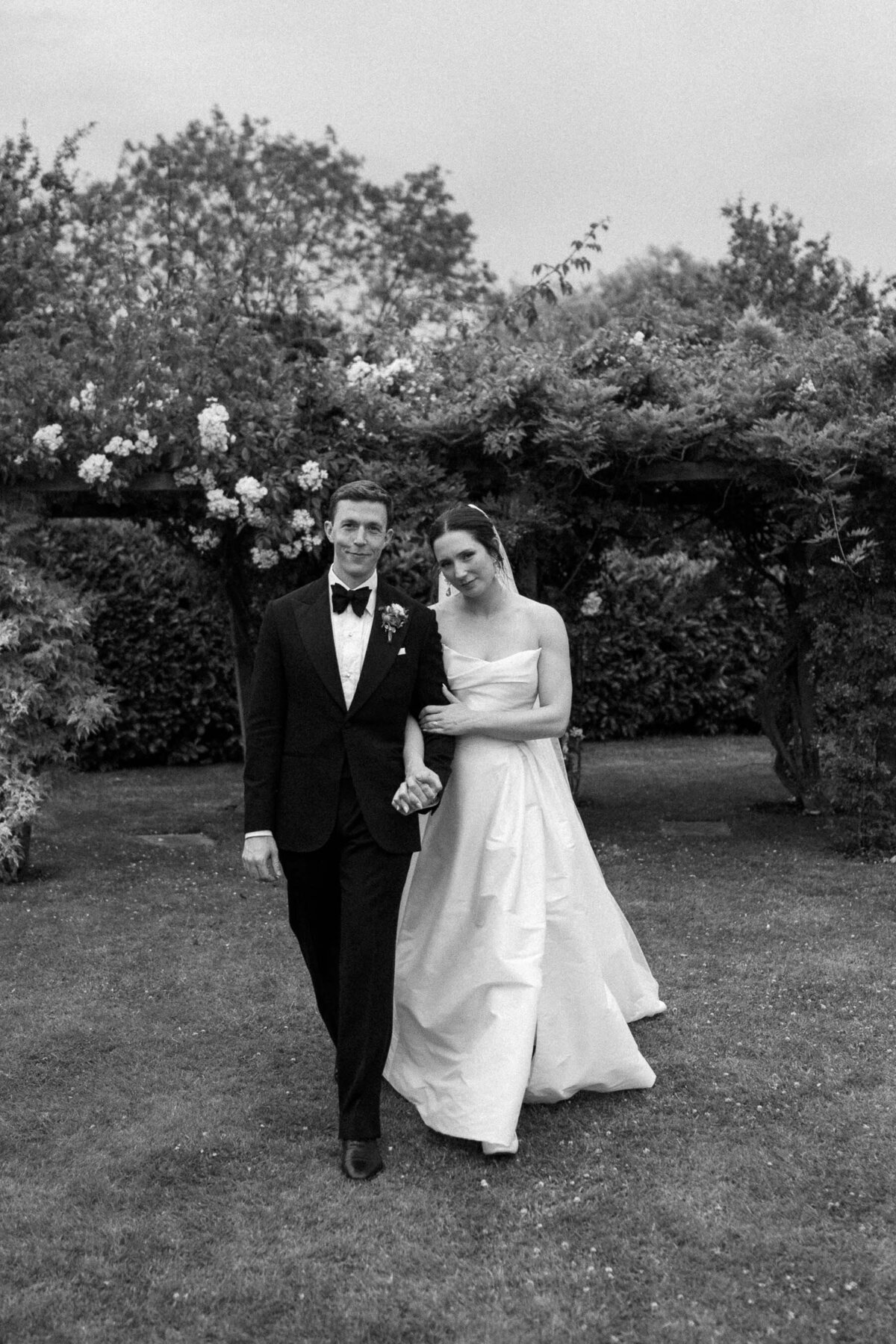 Suffolk Marquee Wedding Photographer - Emily and Max - Laura Williams Photography - WEB - 69