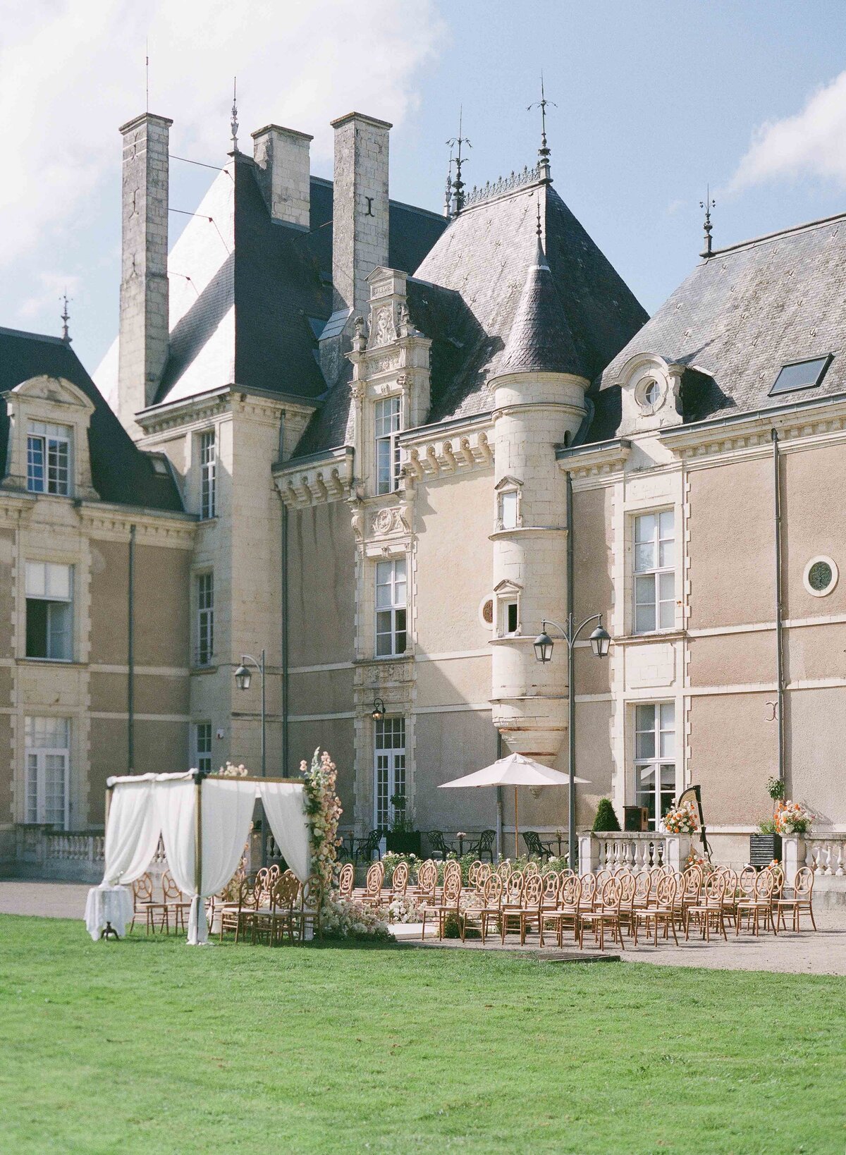 99-Alexandra-Vonk-Destinationwedding-Chateau-de-Jalesnes-Loire-France