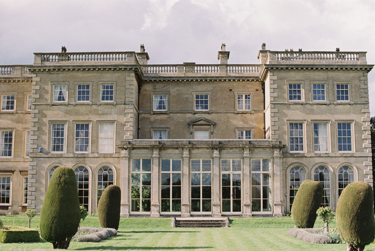 prestwold hall wedding venue with beautiful outdoor views