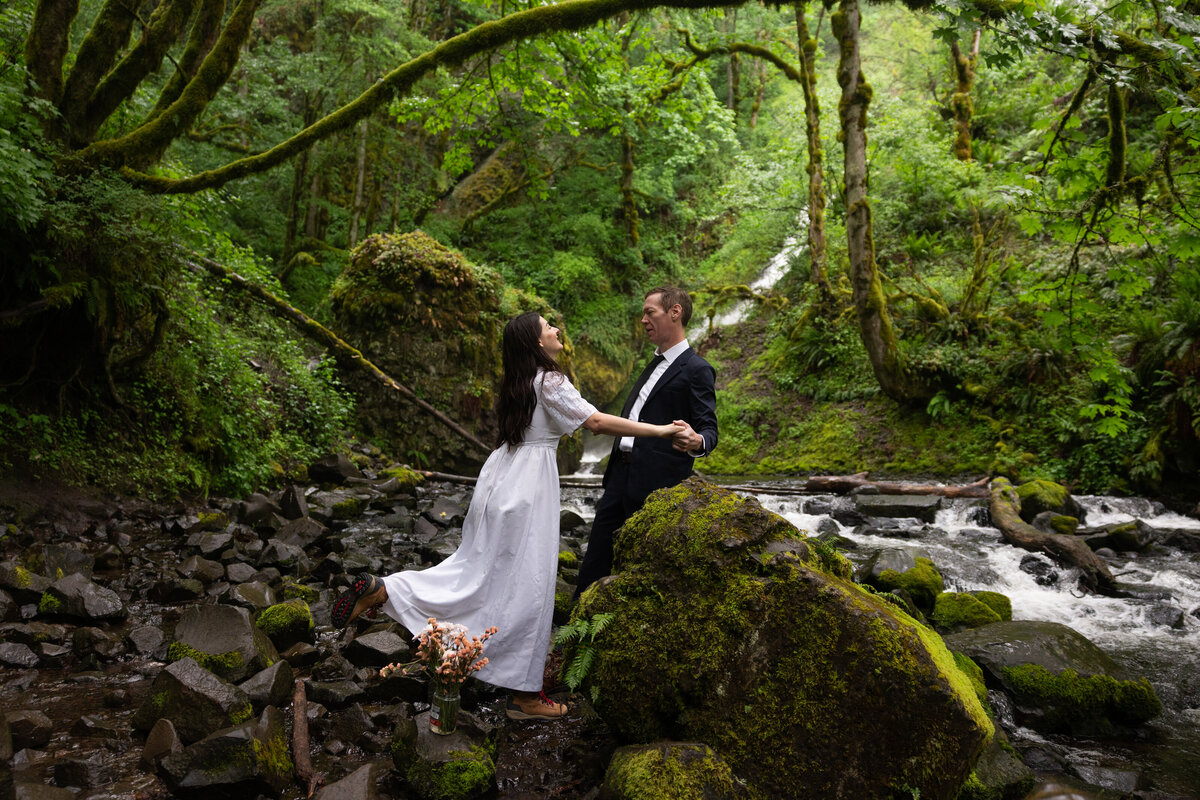 Sofia & Mark Bridal Veil Elopement-10