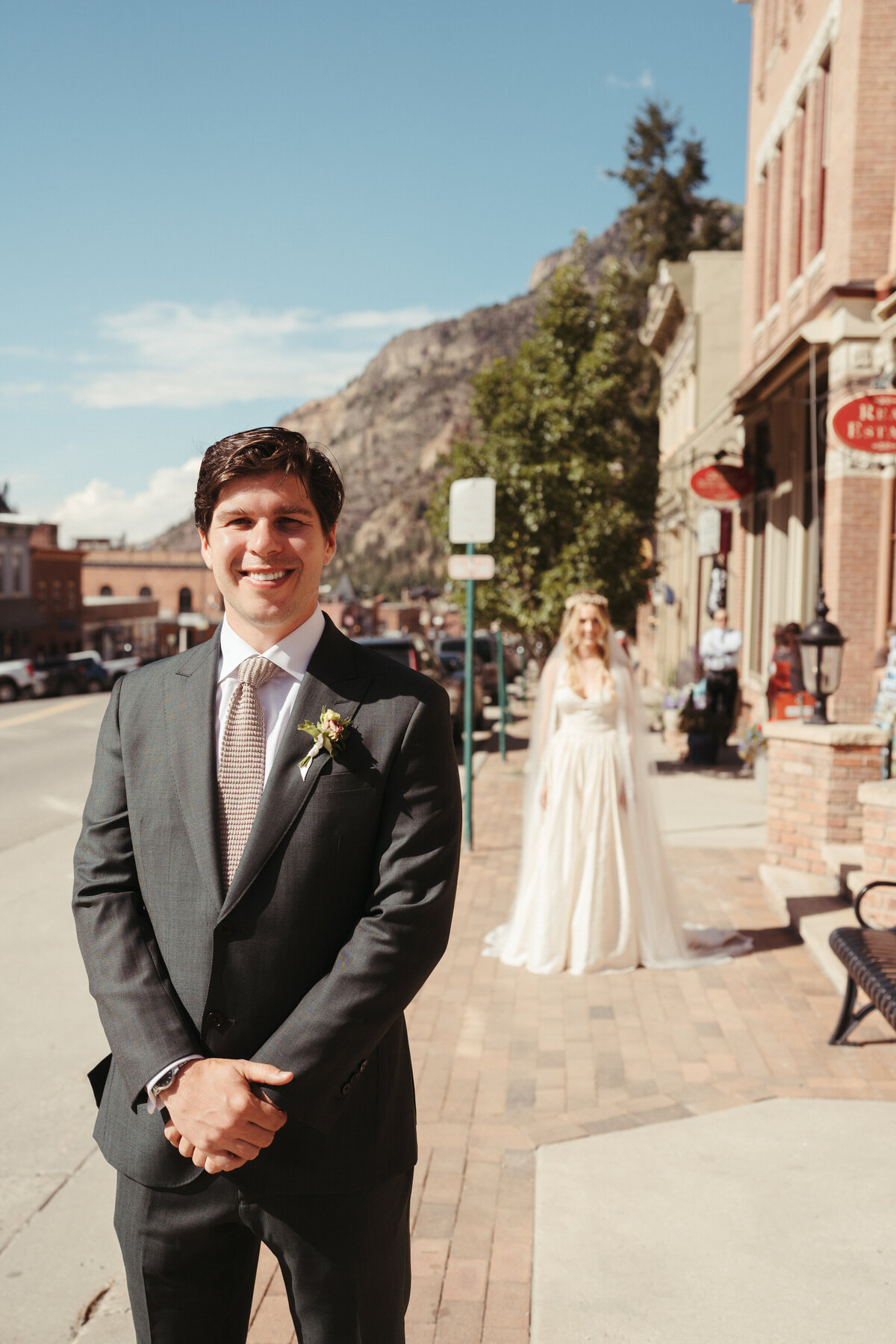Sam-Murch-Photography-Ouray-Colorado-Summer-Tent-Mountain-Wedding-2