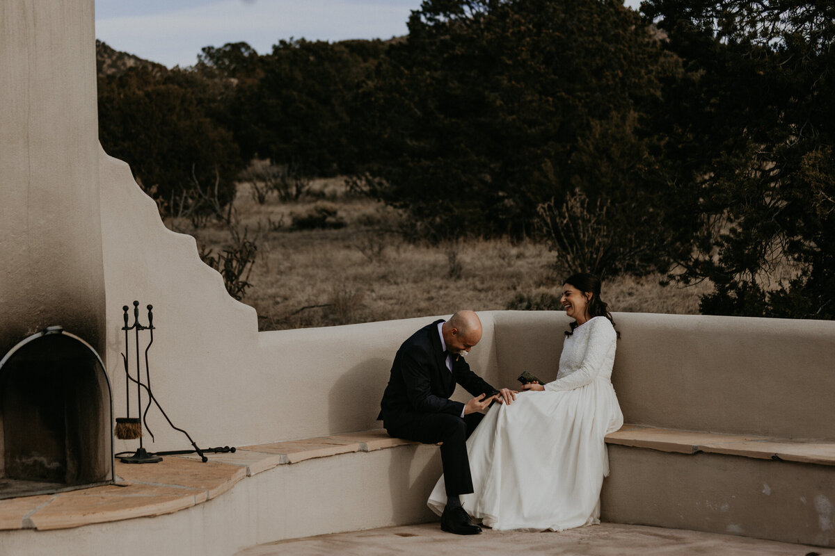 air-bnb-intimate-wedding-santa-fe-new-mexico-18