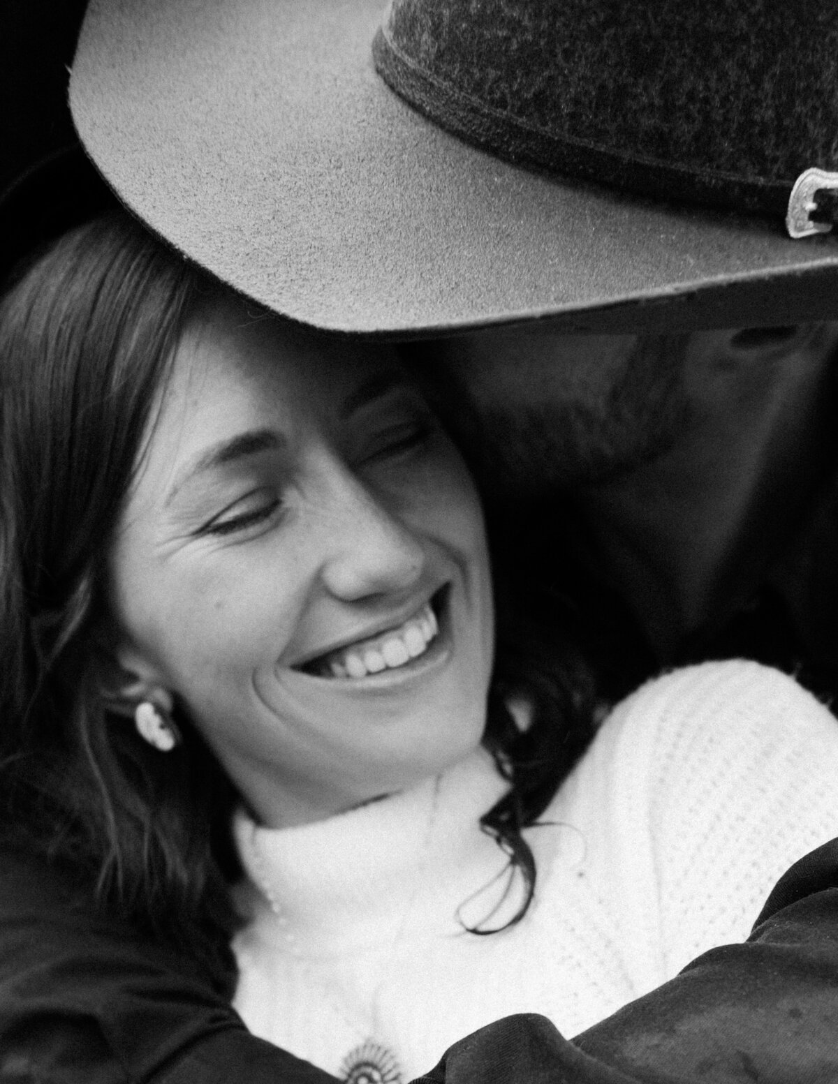 presley-gray-photo-montana-western-style-engagement-4055-2