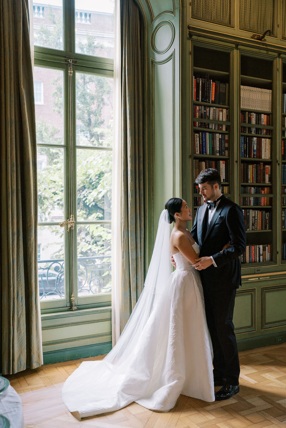 Vicki Grafton Elevated DC Wedding Photographer Meridian House 052
