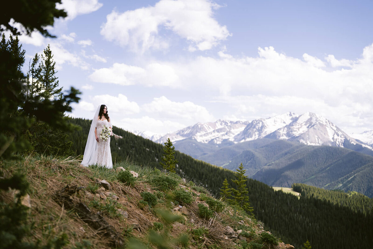 sharron-ian-aspen-mountain-club-weding-bridals