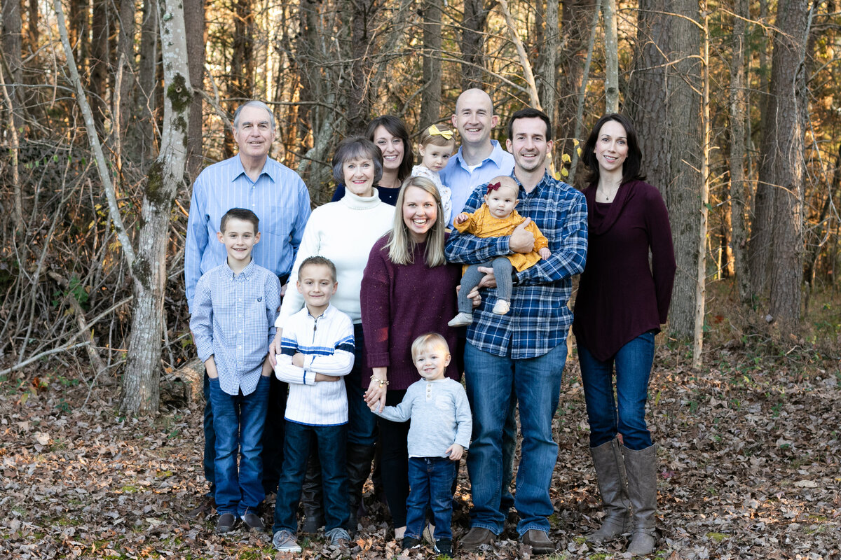 family of 12 fall portrait session