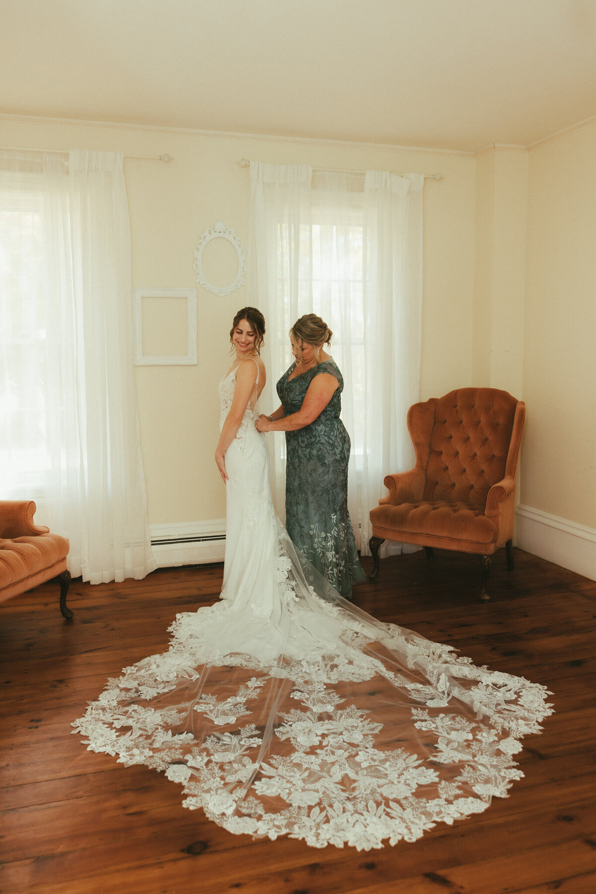 Brittany-Nick-Allrose-Farm-NH-Wedding-16