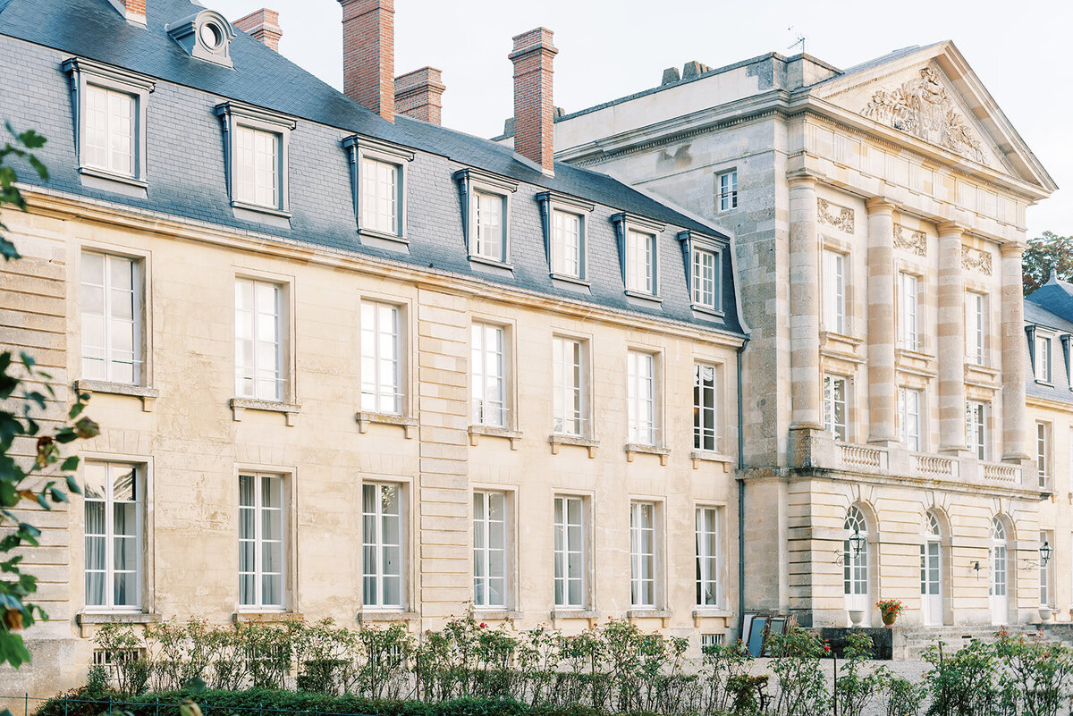 Destination Wedding Photographer in Stockholm helloalora Anna Lundgren Chateau de Courtomer castle wedding in Normandy France