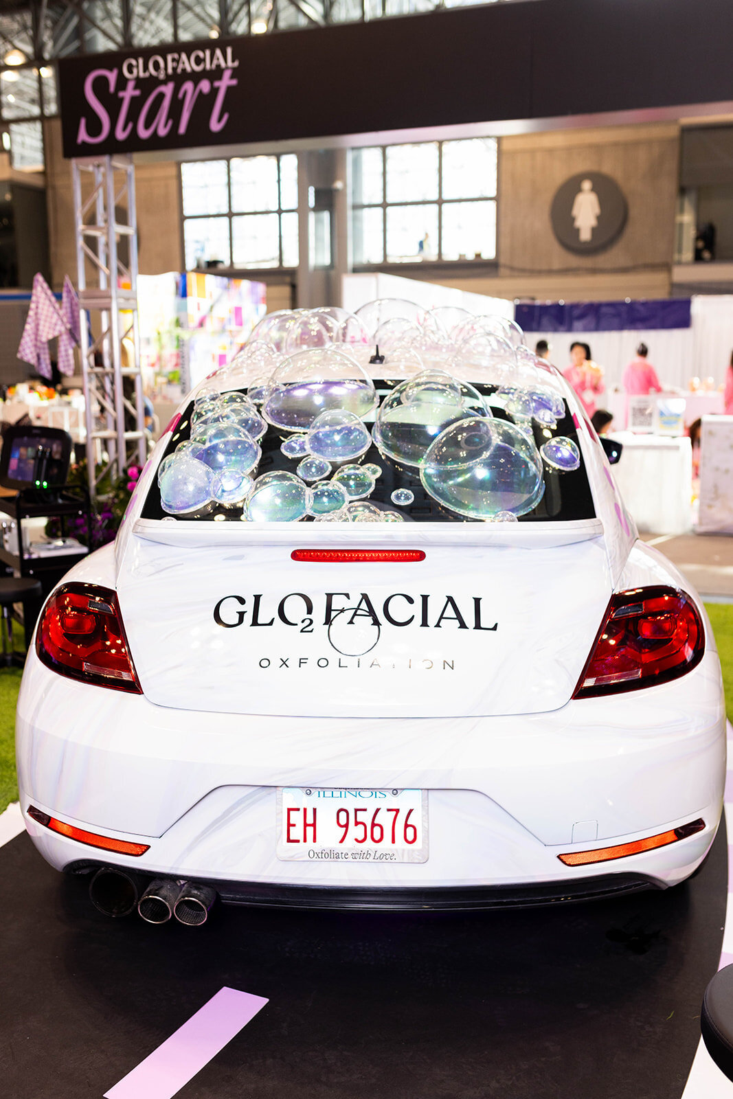 javitz-center-branding-glofacial-16_websize