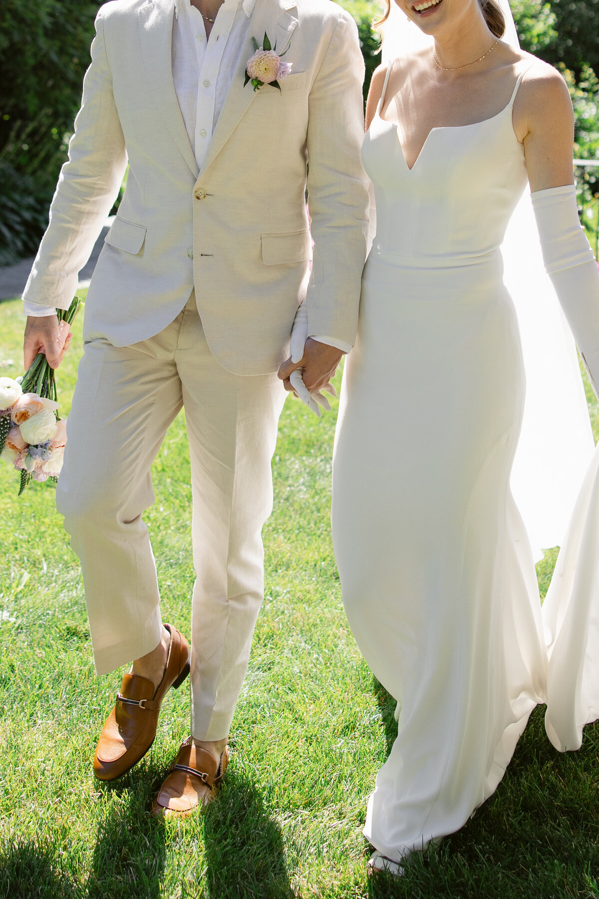 bride-and-groom-walking-wedding-picture-connecticut-wedding-planner