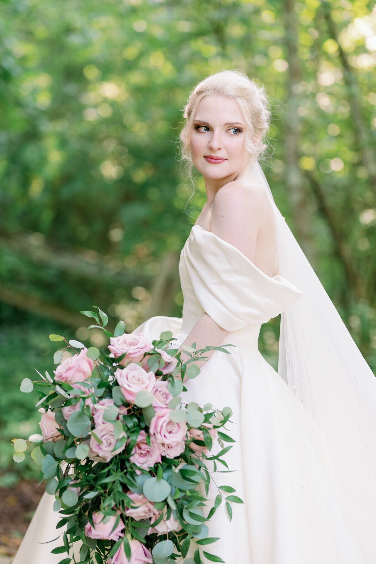 Hannah & Harrison - Dara's Garden- East Tennessee Wedding Photographer - Alaina René Photography-17