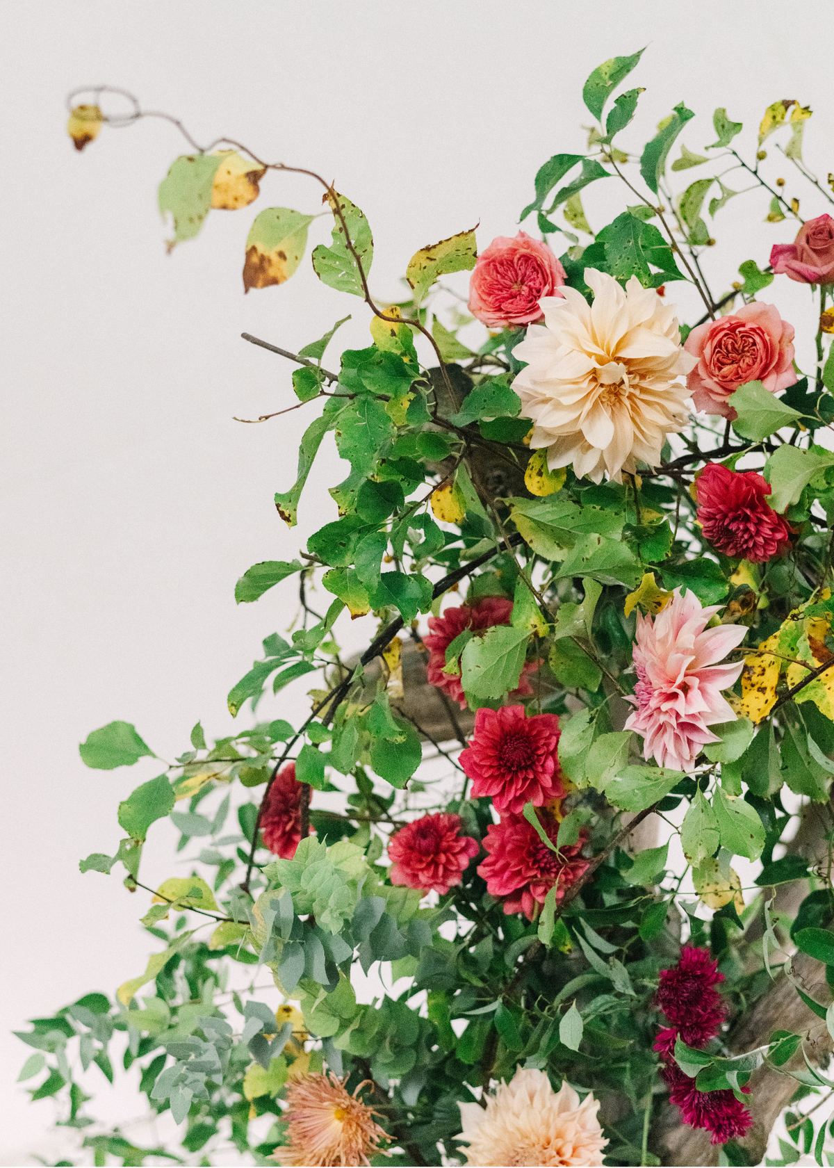 autumn-wedding-ceremony-flowers-upstate-new-york