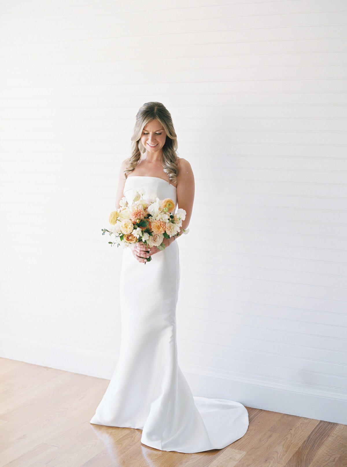 Emily March Photography Wilmington, North Carolina and Destination Wedding Engagement Photographer Heirloom Photography for Memorable Gatherings Light Airy Sentimental Imagery Images Weddings_Castle Hill Inn Wedding - 006