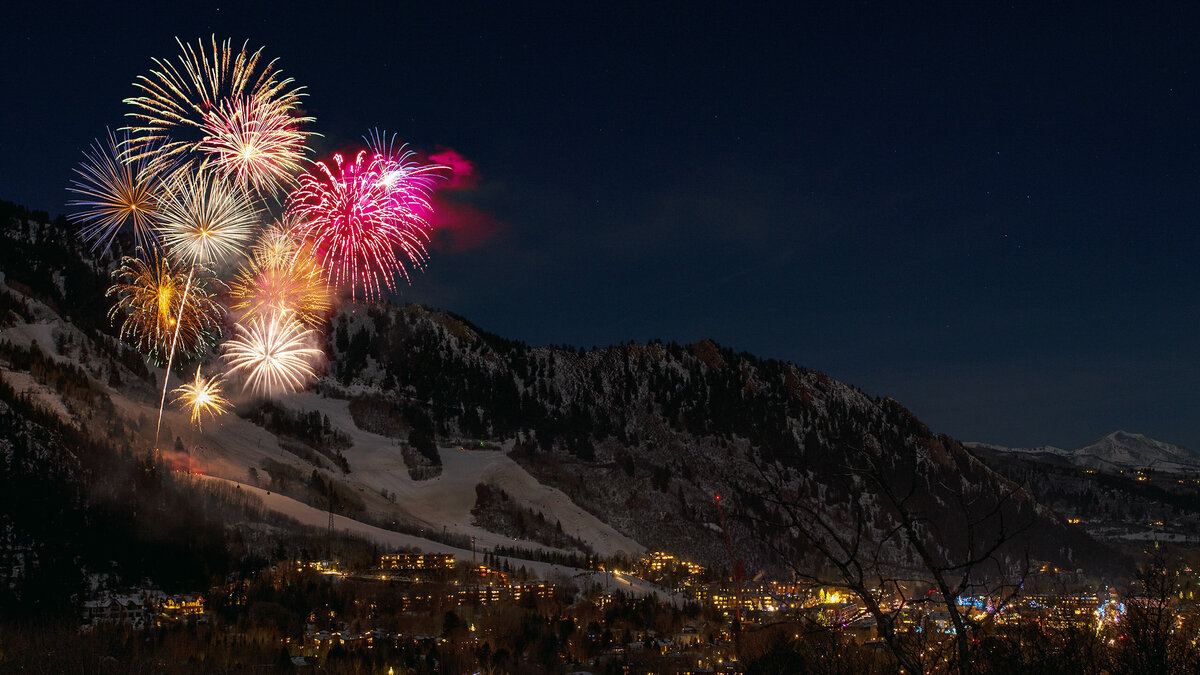 fireworks-ski-resort-event