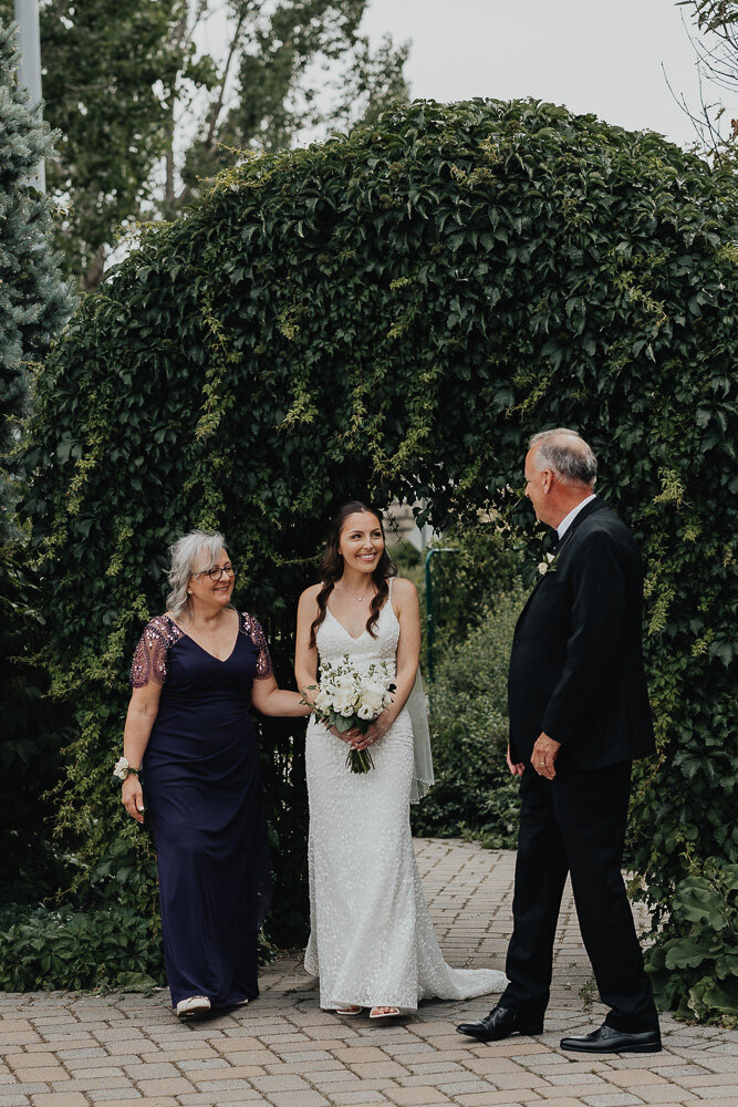 Plaza Rive-Sud Wedding - Emma Persi Photography-28